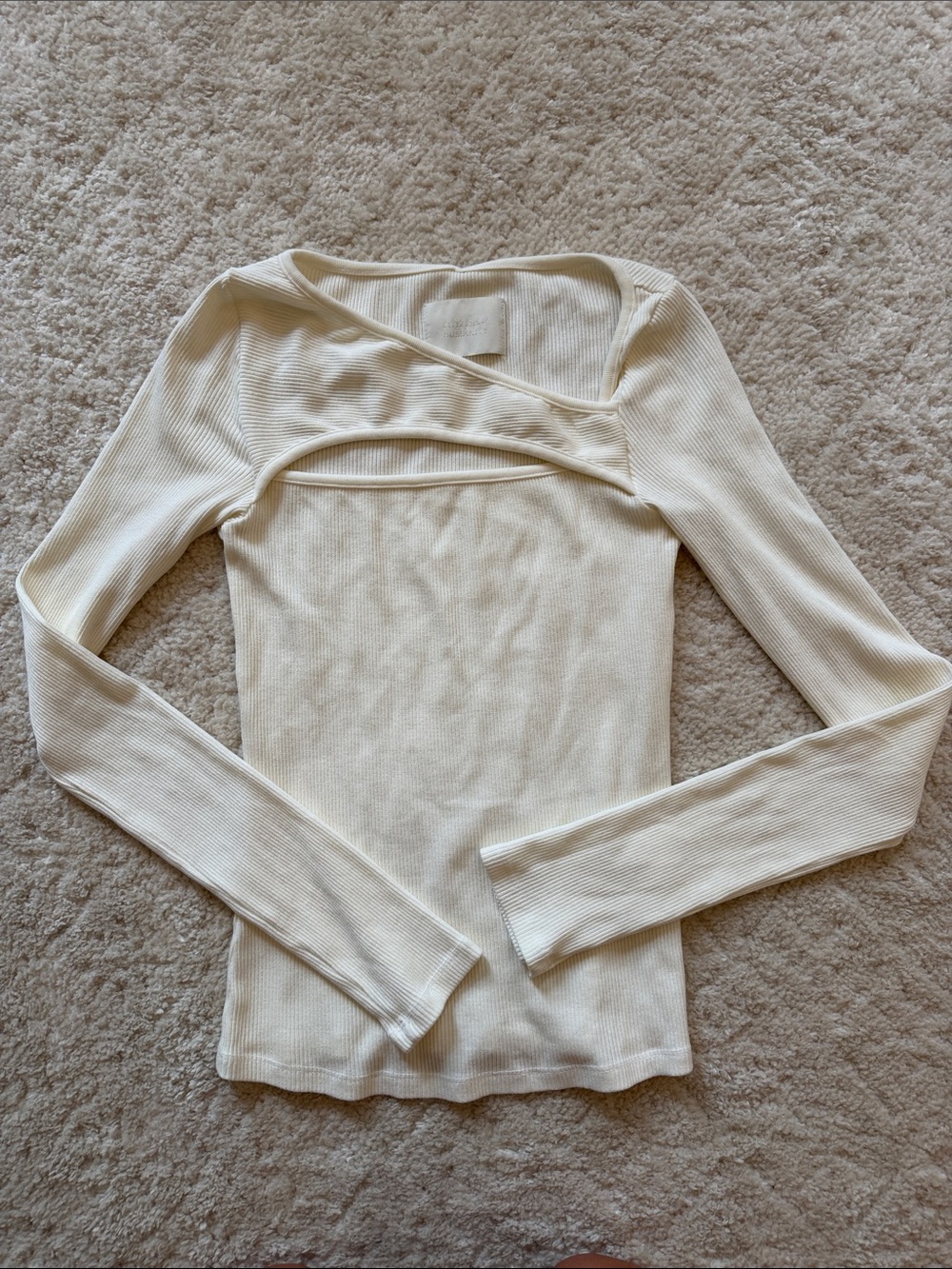 Citizens Of Humanity iris Cream Asymmetric Cutout Long-Sleeve Top - Picture 4 of 4